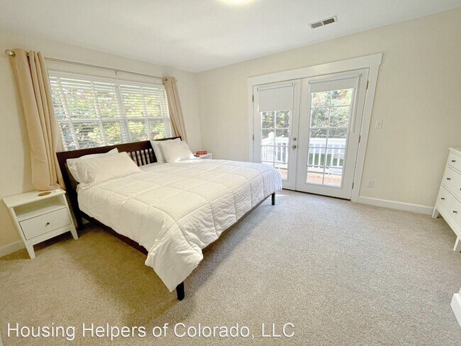Building Photo - 3 br, 1.5 bath House - 3517 Broadway St #F