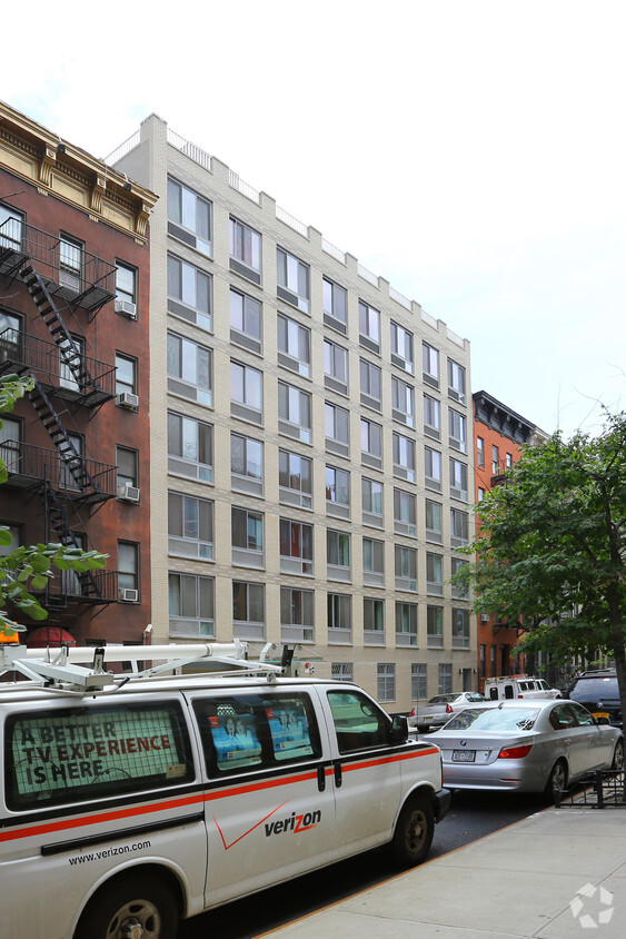 Foto principal - 521 West 48th