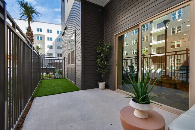 Foto del edificio - 1617 Enid St