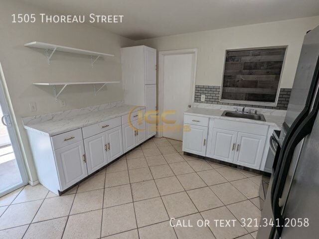 Building Photo - 1505 Thoreau St