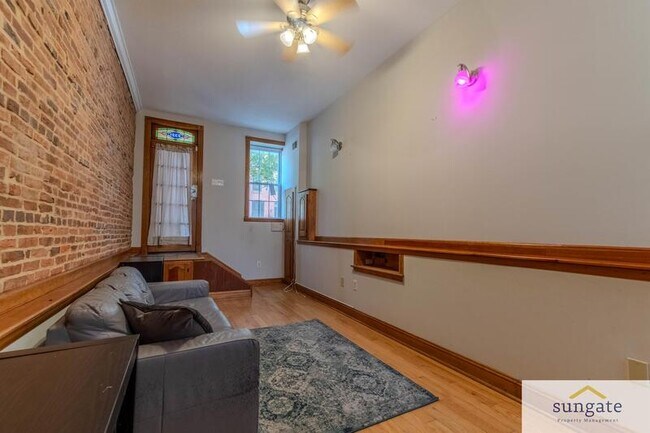 Photo - 2321 Essex St Townhome