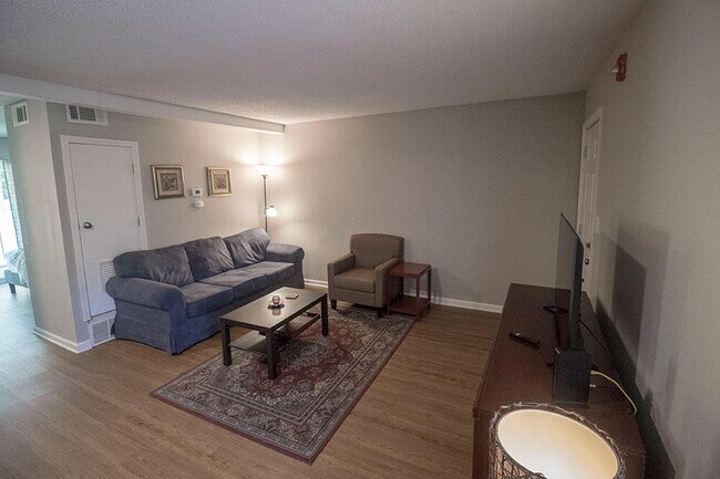 Foto del edificio - 105 N Garth Ave