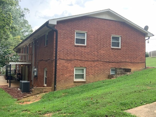 Building Photo - 3952 Applewood Ln