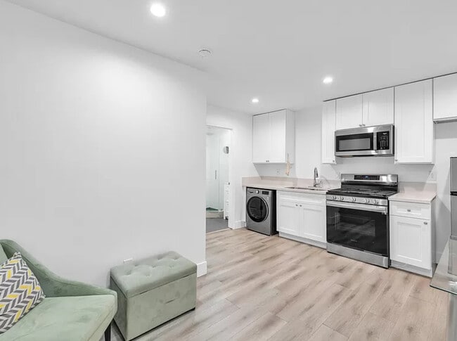Foto del edificio - 3623 3rd Ave