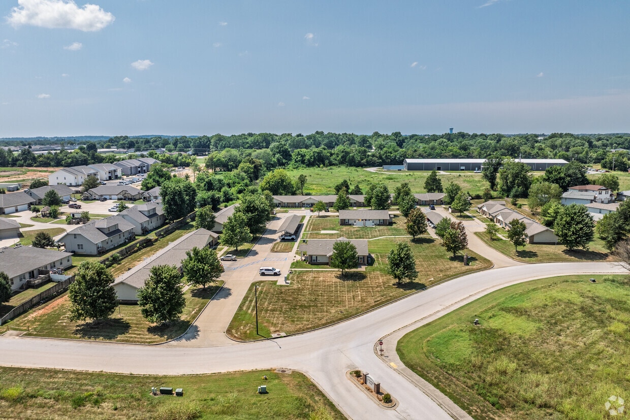 Aerial Photo - Garden Villas Apartments