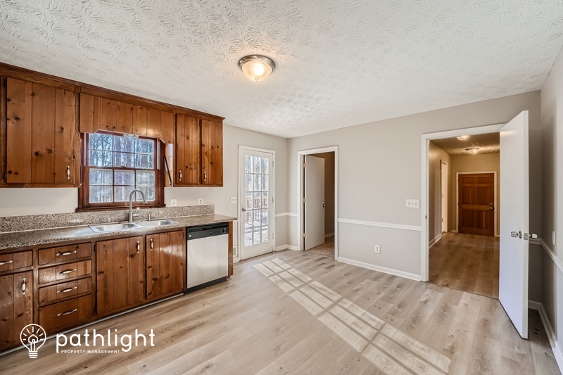 Primary Photo - 364 Pine Trail, Canton, GA, 30115