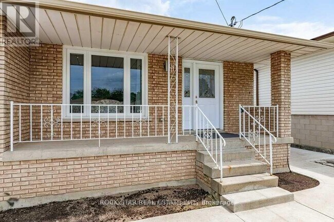 Building Photo - 11 Aterno Dr