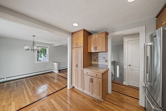 Building Photo - 15 Skyview Ln