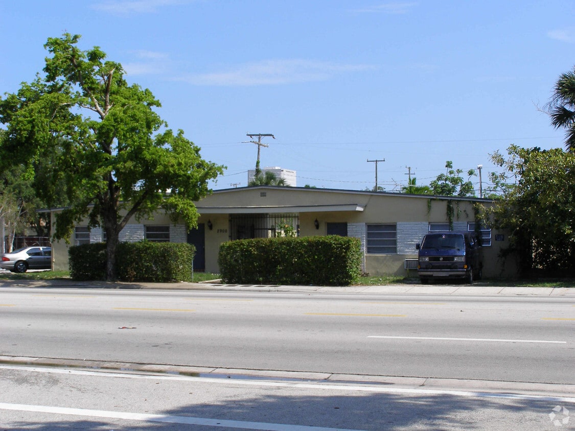 Building Photo - 2900 W Flagler St