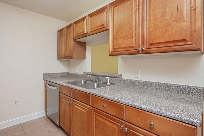 Building Photo - 535 Wingspan Way