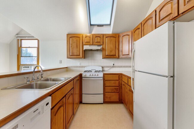 Foto del edificio - 1 bedroom, 1 bathroom apartment.