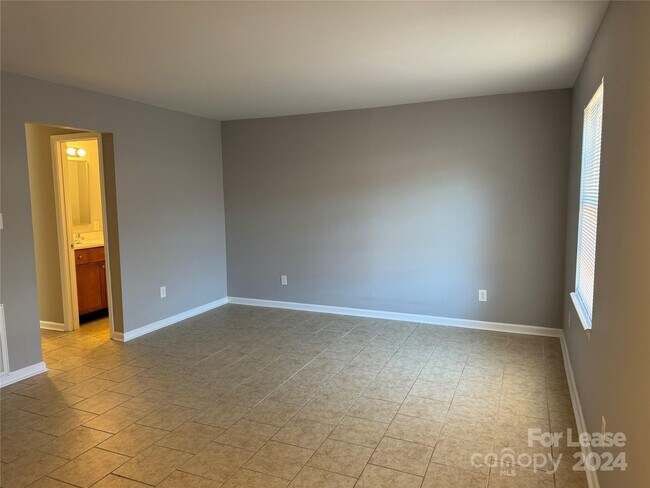 Building Photo - 795 White Oaks Rd