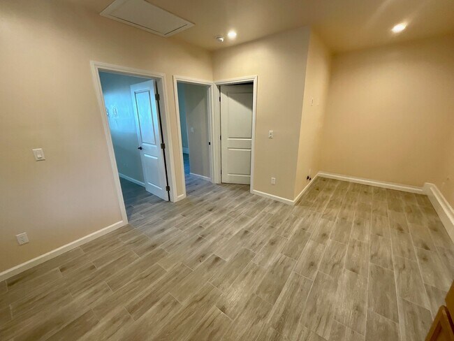 Foto del edificio - 8437 Nevada Ave