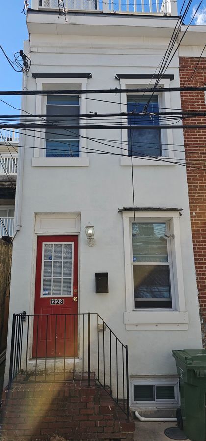 Building Photo - 1228 Durst St