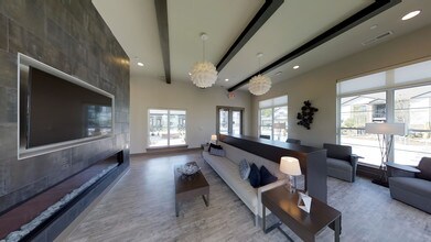 One White Oak Apartments photo'