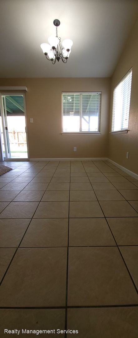 Building Photo - 3 br, 2 bath House - 5311 Christine Pine Ct