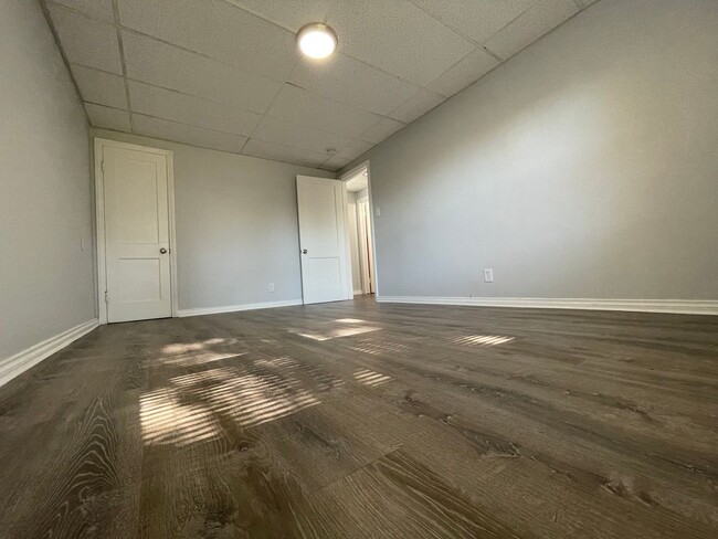 Foto del edificio - Newly Renovated 2 Bedroom/1 Bathroom Home with Driveway and Double Lot!