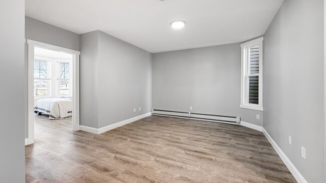 Foto del edificio - 97 Reservoir Ave