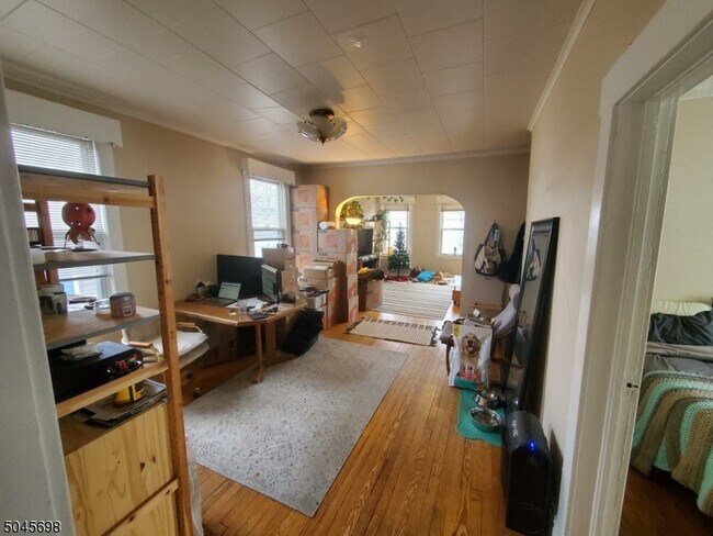 Foto del edificio - 313 Rutherford Blvd