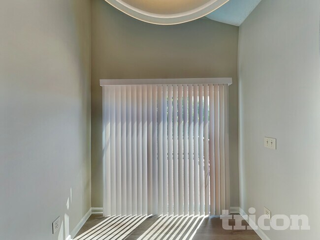 Foto del edificio - 11507 Stewarts Crossing Dr