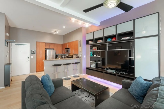 Foto del edificio - 120 Island Ave