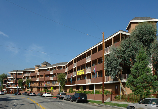 Building Photo - South Glen