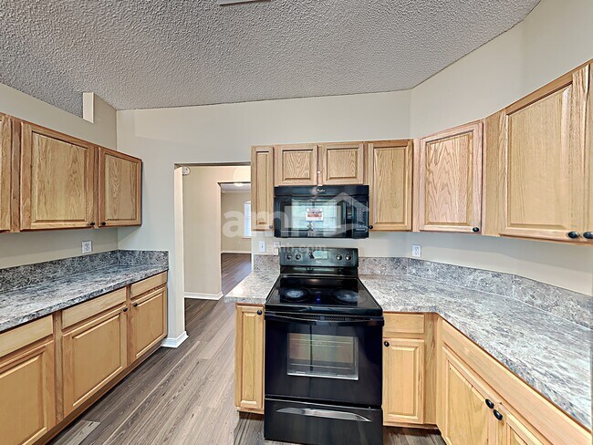 Foto del edificio - 2712 Taylor Hill Dr