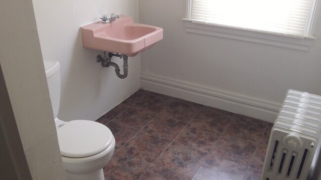 Foto del edificio - 4544 Penn Ave