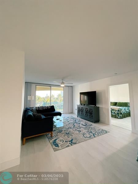 Foto del edificio - 201 Golden Isles Dr