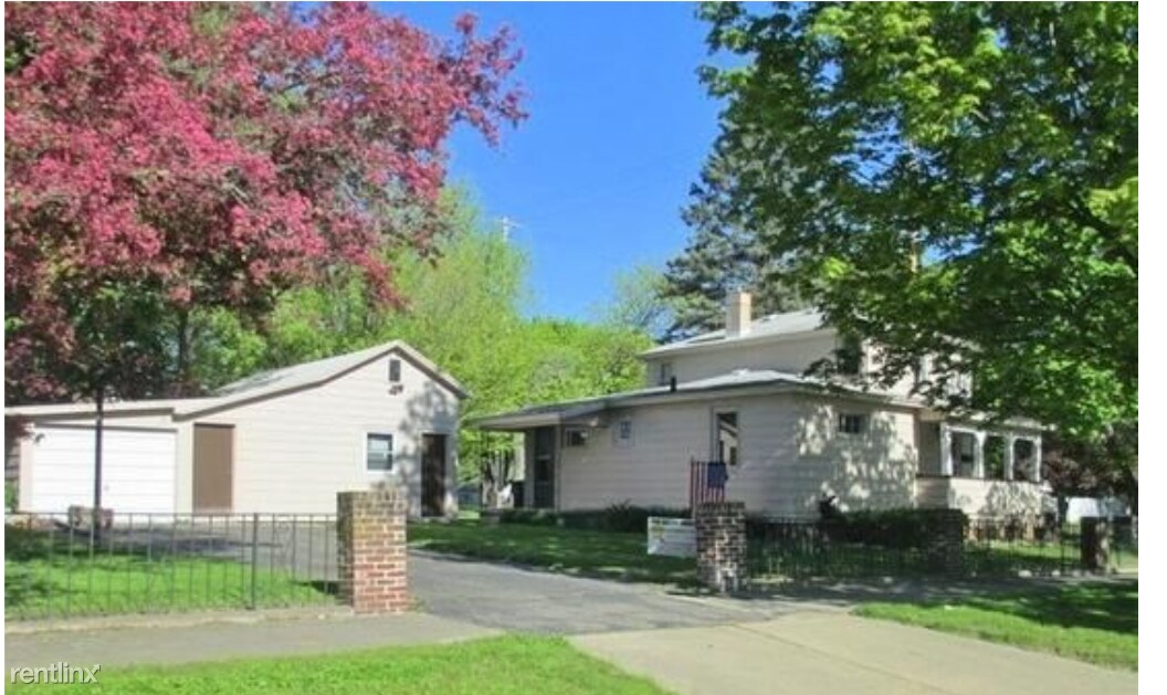 303 Spring St, Big Rapids, MI 49307 Room for Rent in Big Rapids, MI