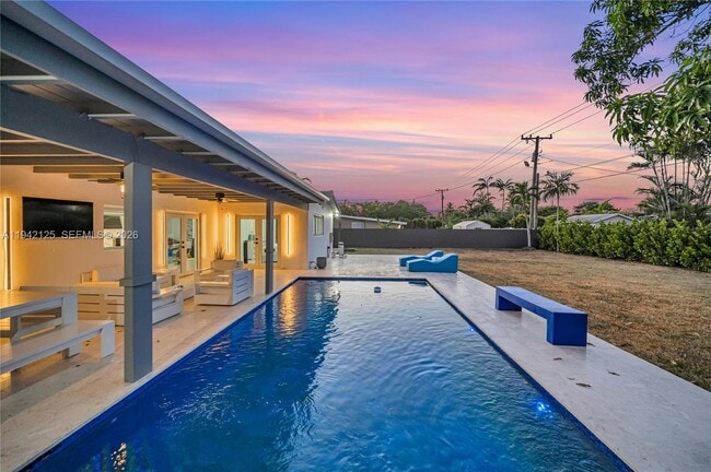 Foto del edificio - 8501 SW 142nd St