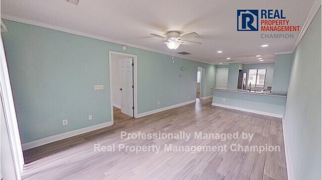 Building Photo - Beautiful Upper Level Condo with Convenien...