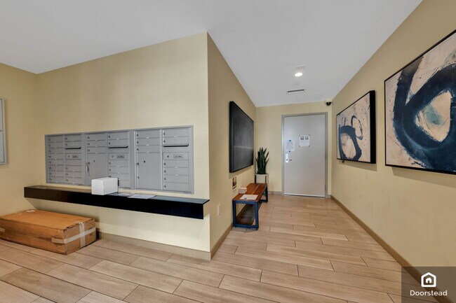 Building Photo - 10 Kennedy Pl