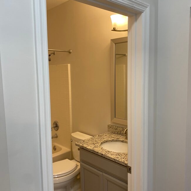 Building Photo - 2104 Baldwin Park Dr
