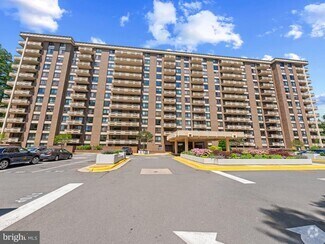 Building Photo - 1808 Old Meadow Rd
