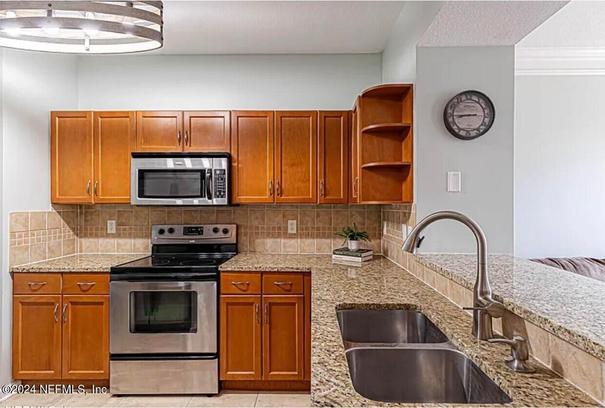 Foto principal - 10435 Mid Town Pkwy
