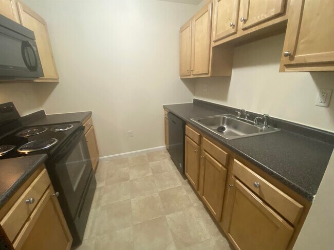 Building Photo - 30 Sentinel Court