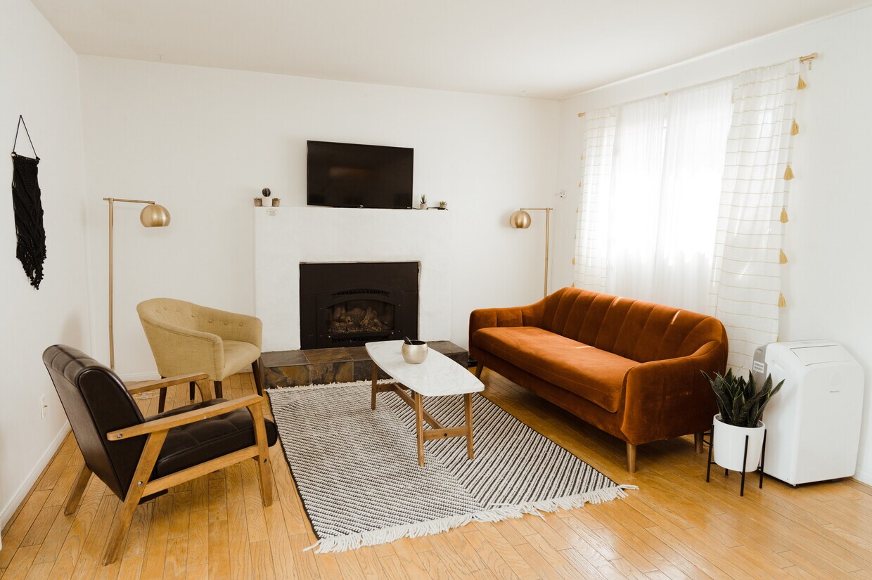 Foto principal - 206 Edith Blvd NE