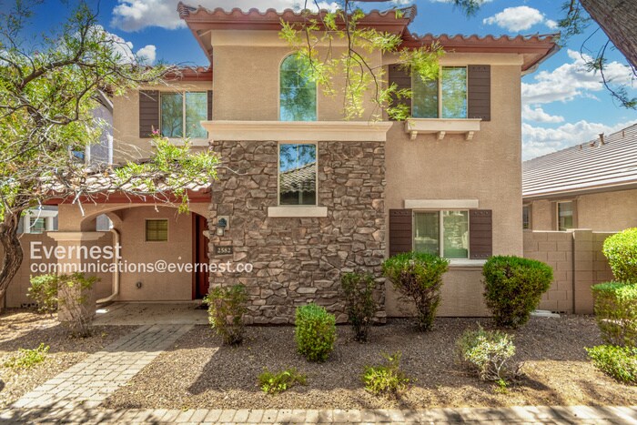 Foto principal - 2582 E Boston St