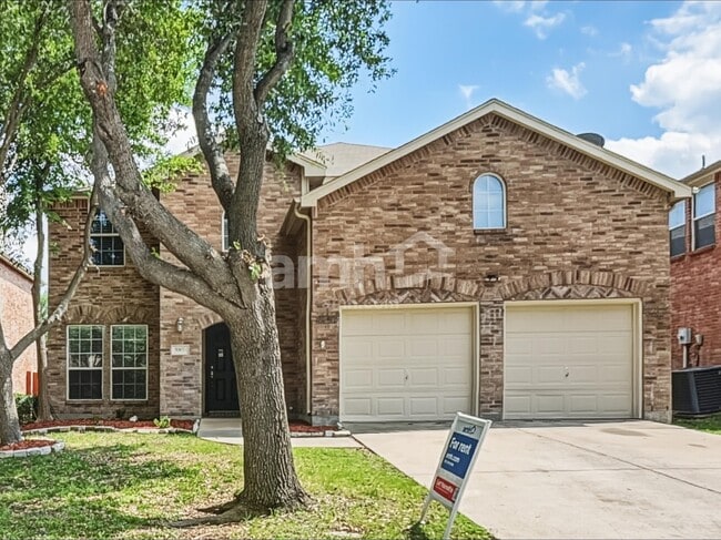 Building Photo - 5009 Blackwood Dr