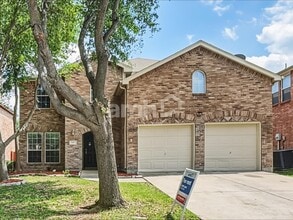 Building Photo - 5009 Blackwood Dr