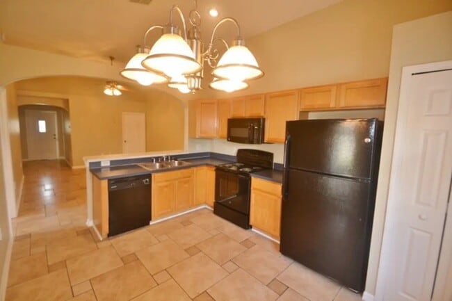 Building Photo - 2912 Summer Winds Cir