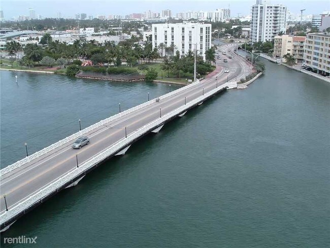 Foto del edificio - 2 br, 2 bath  - 10 Venetian Way # 10