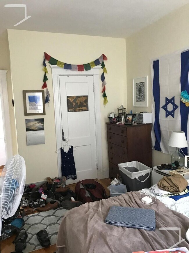 Building Photo - HIDDEN GEM IN ALLSTON!!!!!!!