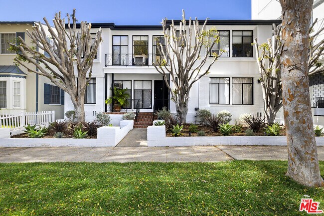 Foto del edificio - 121 Crescent Dr