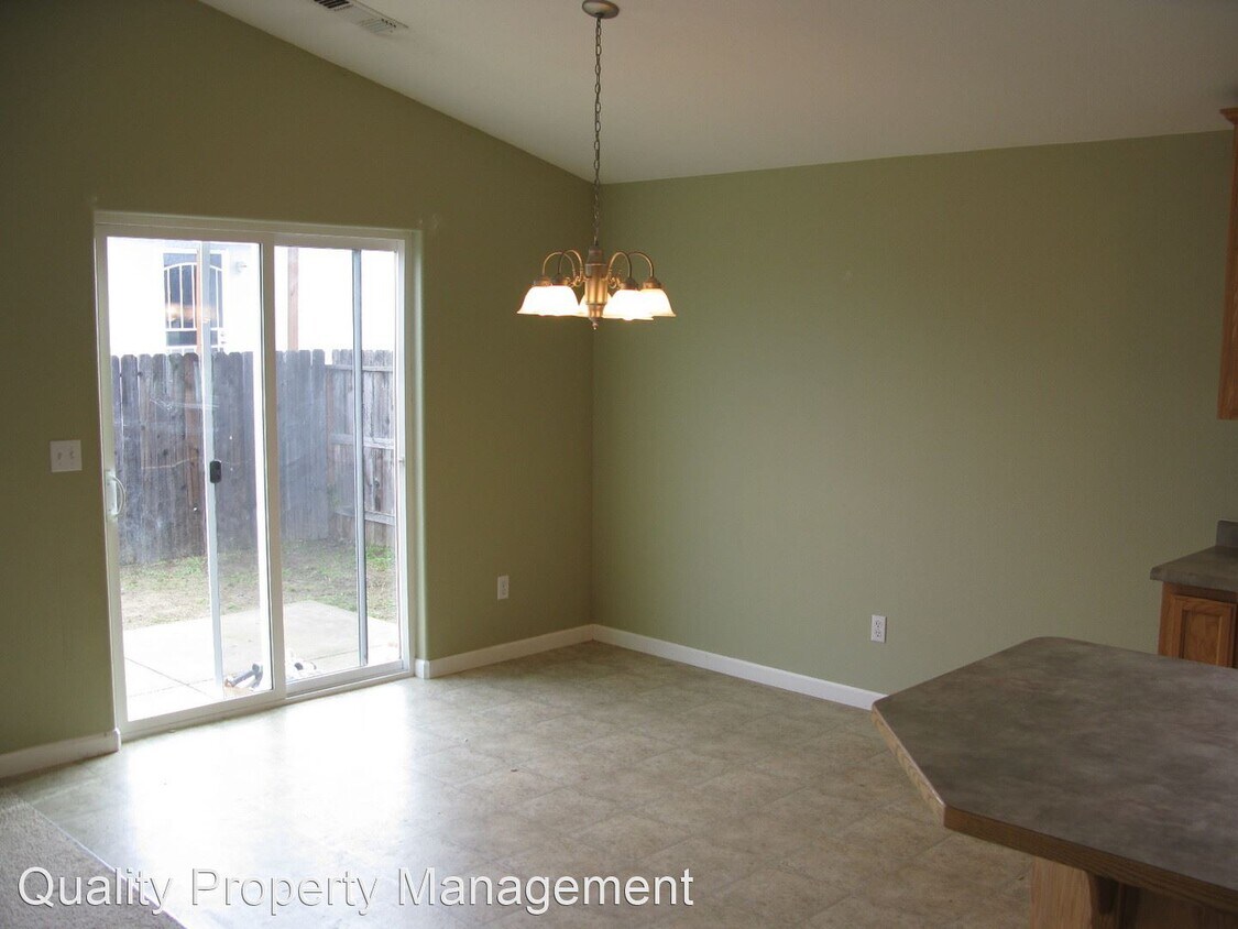 Foto del edificio - 3 br, 2 bath House - 8382 Forest Grove Rd