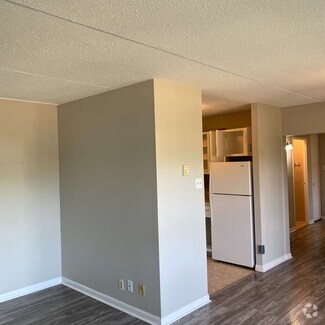 Building Photo - 411 Ellerdale St