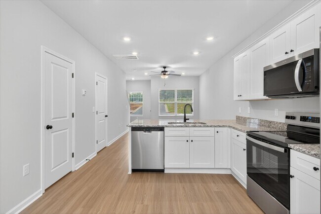 Foto del edificio - 1322 Principal Featherstone Ave