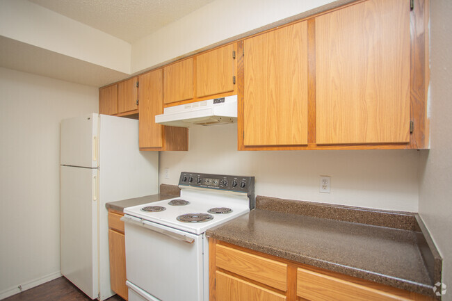 2BR, 2BA - 1021SF - 2B - Lakeview