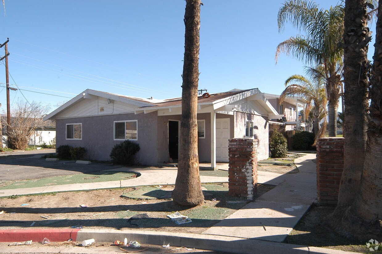 Foto principal - 26370 Olive Dr
